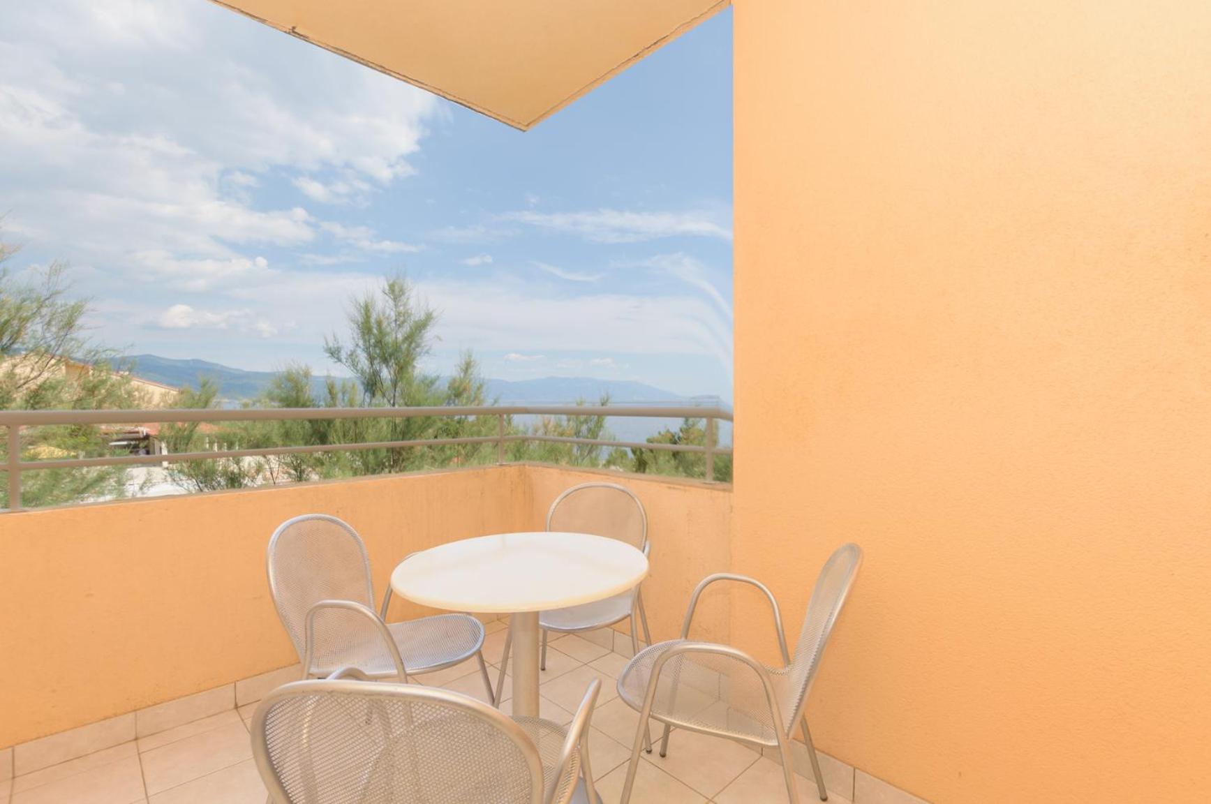 Apartments Grand Novi Vinodolski Resort الغرفة الصورة