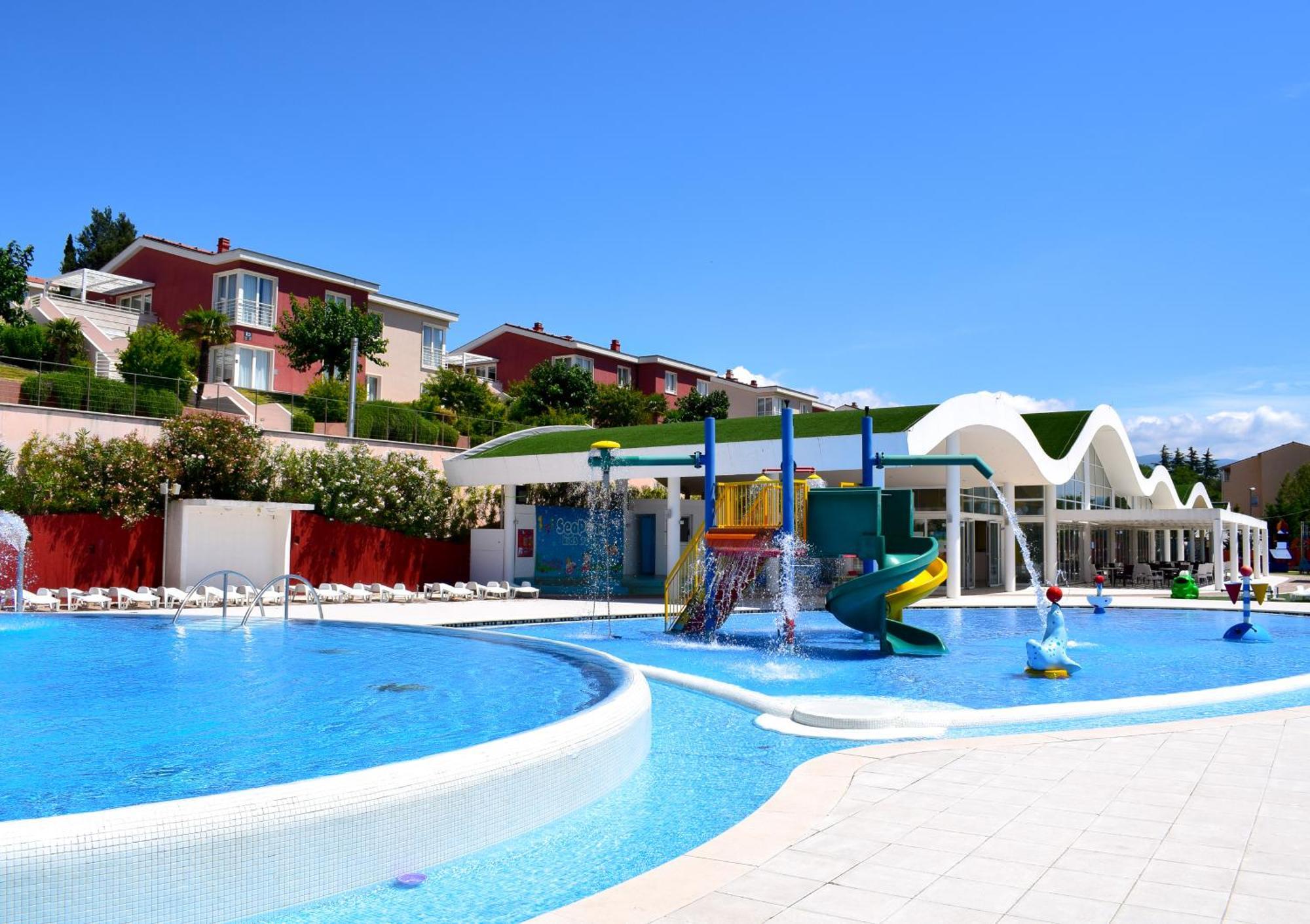Apartments Grand Novi Vinodolski Resort المظهر الخارجي الصورة